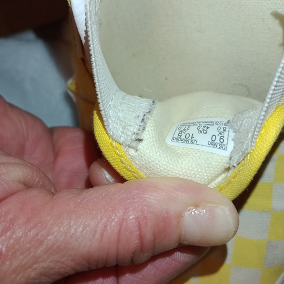 Vans - Picture 2 of 4